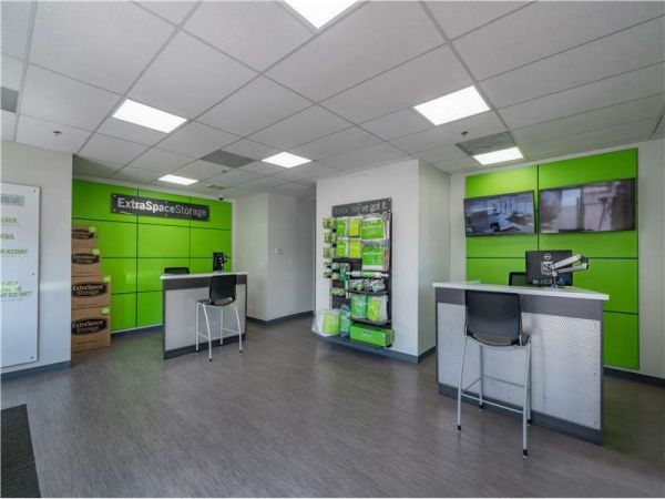 Extra Space Storage - 0728 - Chicago - West Addison - 4400 West Addison Street
