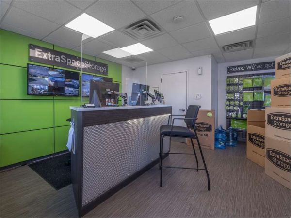 Extra Space Storage - 0790 - New Bedford - Acushnet Ave - 3131 Acushnet Avenue