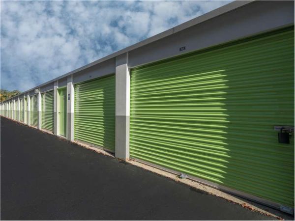 Extra Space Storage - 0790 - New Bedford - Acushnet Ave - 3131 Acushnet Avenue