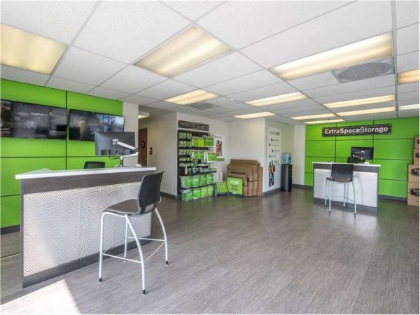 Extra Space Storage - 1160 - Los Angeles - La Cienega - 2645 La Cienega Avenue