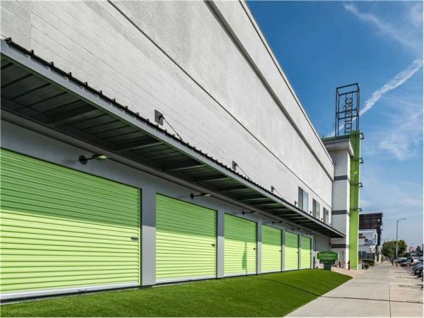 Extra Space Storage - 1160 - Los Angeles - La Cienega - 2645 La Cienega Avenue