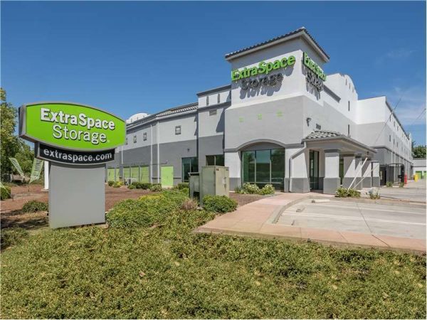 Extra Space Storage - 1250 - Sacramento - B Street - 3000 B Street