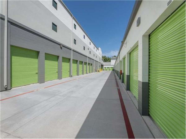 Extra Space Storage - 1250 - Sacramento - B Street - 3000 B Street