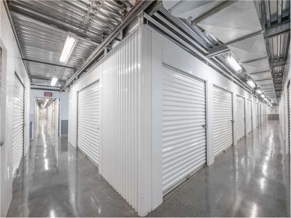 Extra Space Storage - 1250 - Sacramento - B Street - 3000 B Street
