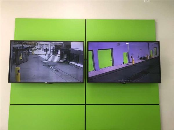 Extra Space Storage - 1250 - Sacramento - B Street - 3000 B Street