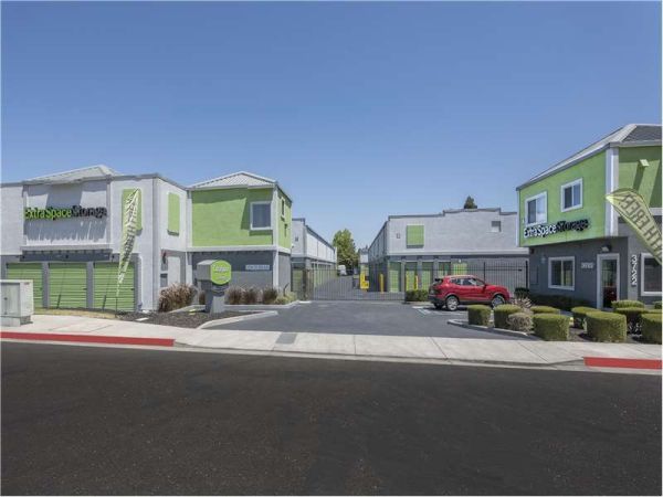 Extra Space Storage - 1382 - Pleasanton - Old Santa Rita Road - 3722 Old Santa Rita Road