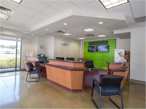 Extra Space Storage - 8142 - Dacula - Auburn Rd - 1172 Auburn Road