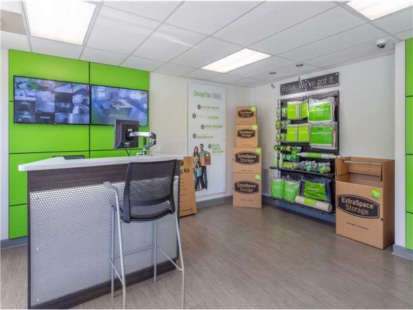 Extra Space Storage - 8163 - Douglasville - 2376 Fairburn - 2376 Fairburn Road