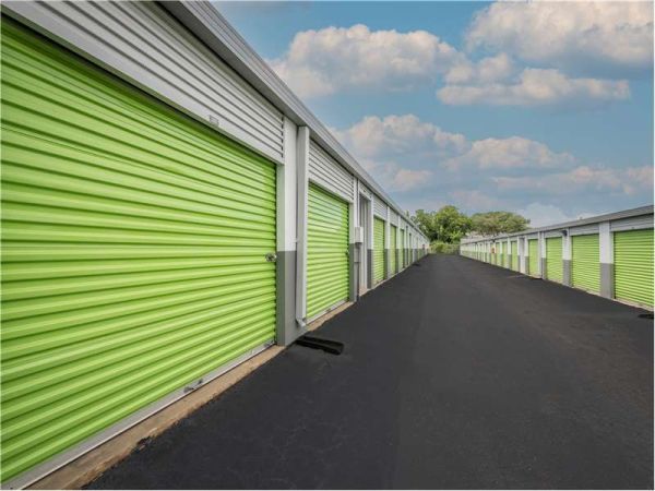 Extra Space Storage - 8192 - Winston-Salem - Peters Creek Pkwy - 550 Peters Creek Parkway