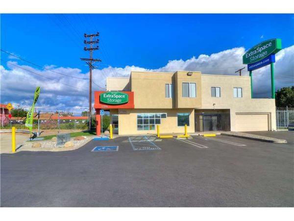 Extra Space Storage - 1530 - Northridge - 18500 Eddy St - 18500 Eddy Street