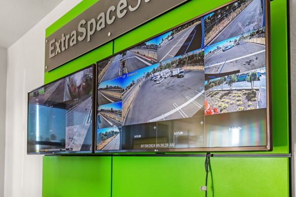 Extra Space Storage - 1539 - Van Nuys - 15101 Raymer St - 15101 Raymer Street