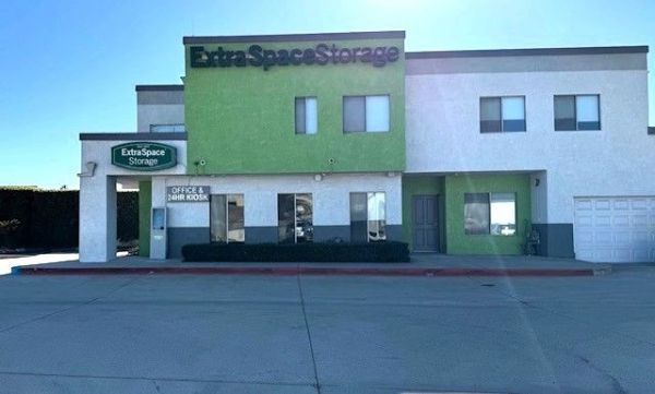Extra Space Storage - 1540 - Ventura - 375 S Laurel St - 375 South Laurel Street