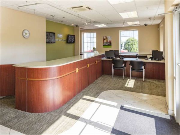 Extra Space Storage - 1579 - Chesapeake - Poplar Hill Rd - 200 Poplar Hill Road