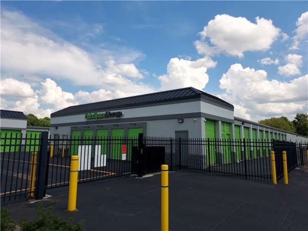 Extra Space Storage - 1580 - Chesapeake - Military Hwy - 3264 South Military Highway