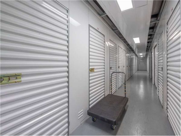 Extra Space Storage - 1584 - Hampton - Pembroke Ave - 1141 West Pembroke Avenue