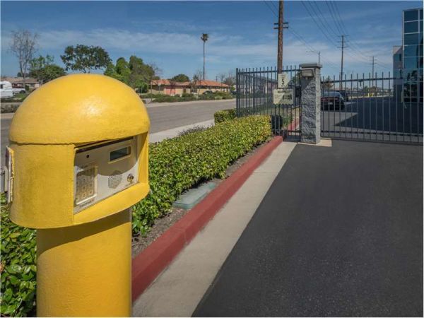 Extra Space Storage - 1671 - Hawthorne - La Cienega Blvd - 12714 South La Cienega Boulevard
