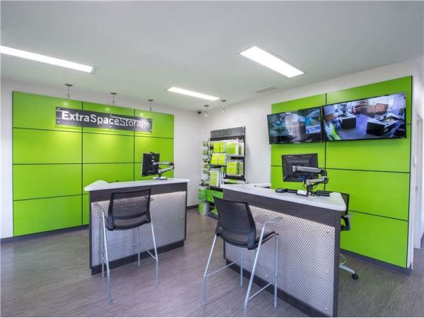Extra Space Storage - 1695 - Jonesboro - Tara Blvd - 8337 Tara Boulevard