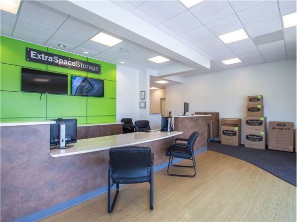 Extra Space Storage - 1800 - Stockbridge - Hudson Bridge Rd - 1461 Hudson Bridge Road