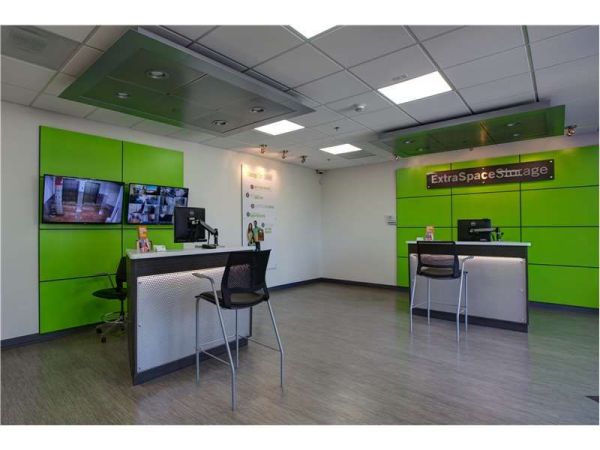 Extra Space Storage - 1602 - Glendale - 6527 San Fernando Road - 6527 San Fernando Road