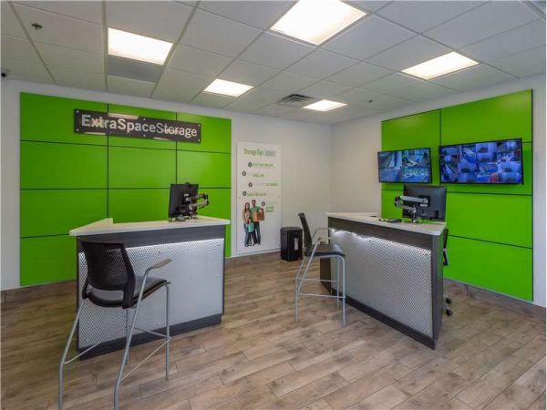 Extra Space Storage - 8727 - Atlanta - Lindbergh Dr - 1085 Lindbergh Drive Northeast
