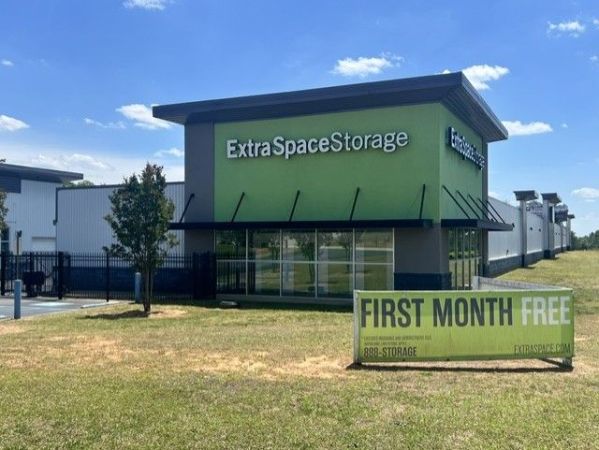 Extra Space Storage - 7038 - Easley - La Von Ln - 104 La Von Lane