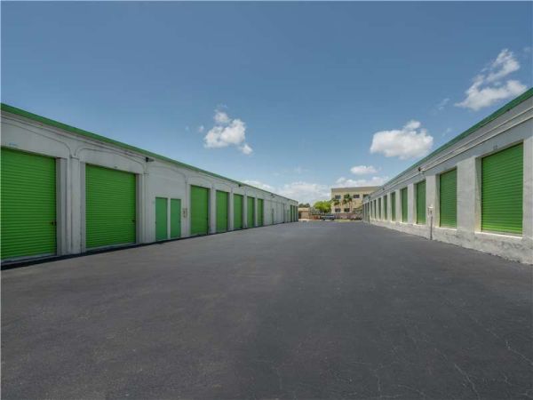 Extra Space Storage - 7198 - Pompano Beach - Dixie Hwy - 1000 South Dixie Highway East