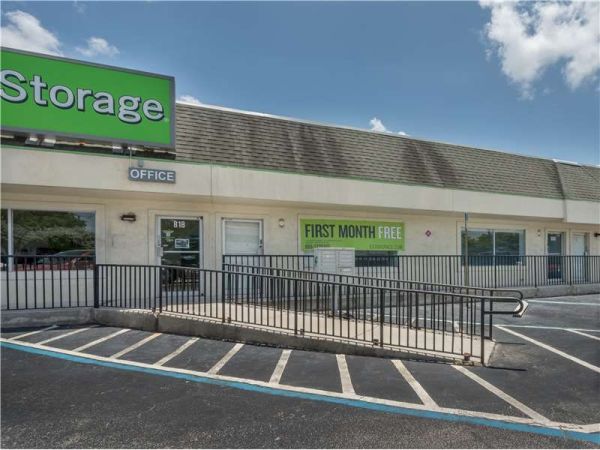 Extra Space Storage - 7199 - Oakland Park - 818 NE 44th St - 818 Northeast 44th Street