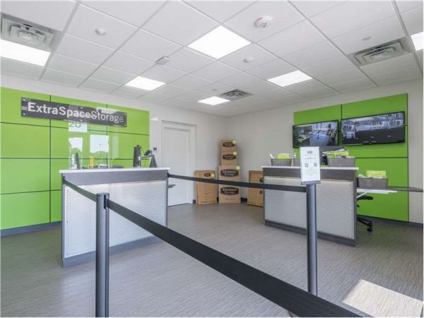 Extra Space Storage - 1922 - Coon Rapids - 101st Ave - 220 101st Avenue Northwest