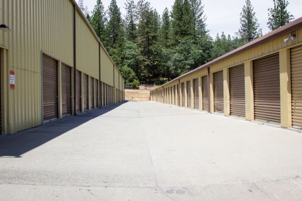 Colfax Mini Storage - 1255 South Auburn Street