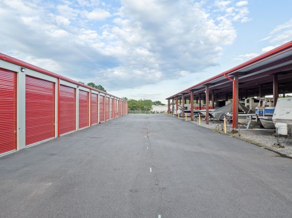 10 Federal Storage - Access Rd - 372 Access Road