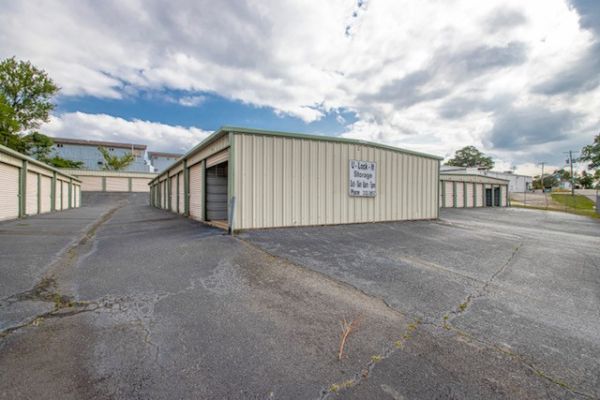 T8 Storage Solutions - Malvern - 402 Section Line Street
