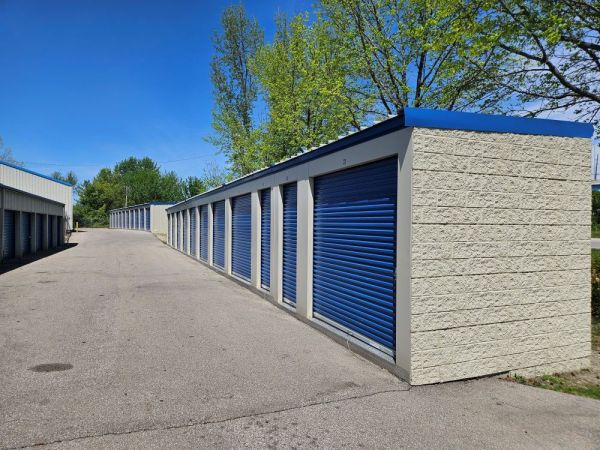 Extra Space Storage - 2186 - Columbus - Indianapolis Rd - 4072 North Indianapolis Road