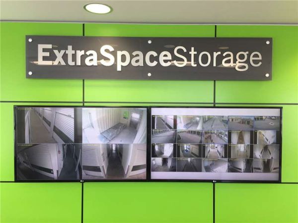 Extra Space Storage - 8634 - Fishers - Brooks School Rd - 11775 Brooks School Road