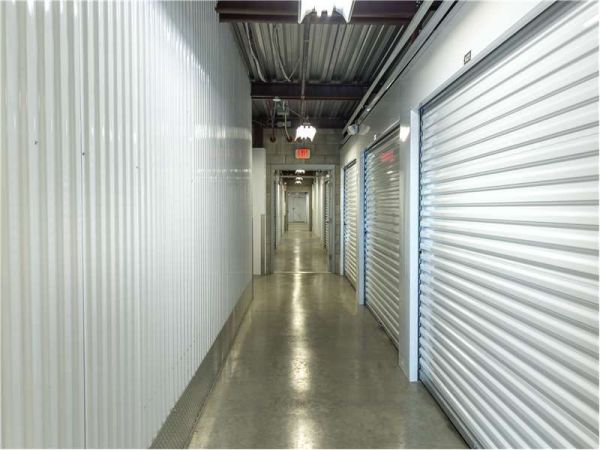 Extra Space Storage - 8639 - Greenwood - US 31 - 739 U.S. 31 South
