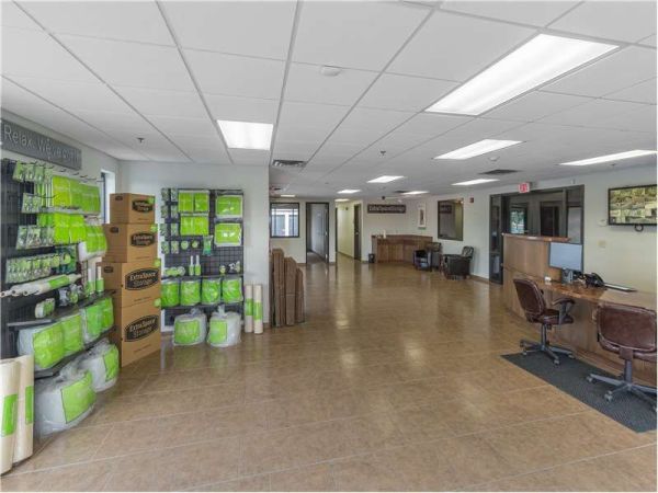 Extra Space Storage - 8826 - Carmel - 146th Street - 4420 East 146Th Street