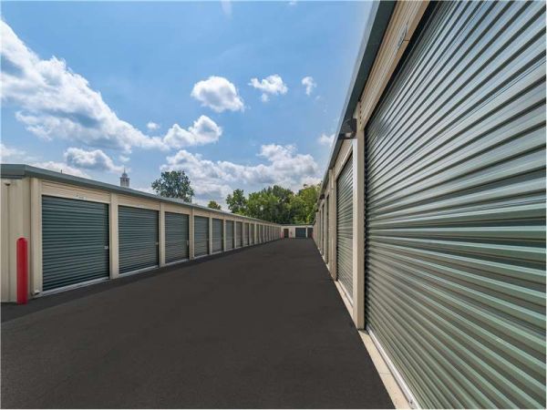 Extra Space Storage - 8936 - Fishers - Allisonville Office Dr - 10986 Allisonville Office Drive