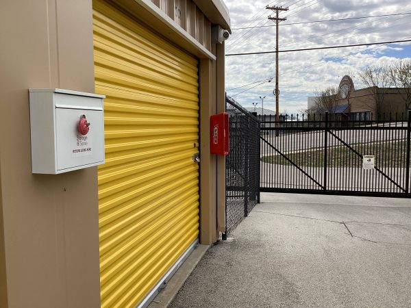 Storage Sense - Branson - 240 Shepherd Of The Hills Expressway