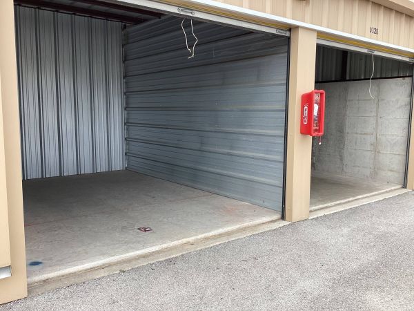 Storage Sense - Branson - 240 Shepherd Of The Hills Expressway