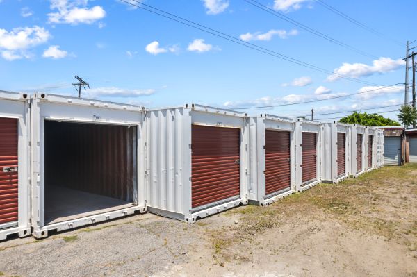 Limitless Storage - Philly - 2030 Cemetery Avenue