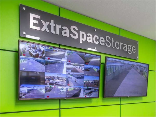 Extra Space Storage - 0237 - Phoenix - 17407 N Cave Creek Rd - 17407 North Cave Creek Road