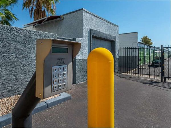 Extra Space Storage - 0237 - Phoenix - 17407 N Cave Creek Rd - 17407 North Cave Creek Road