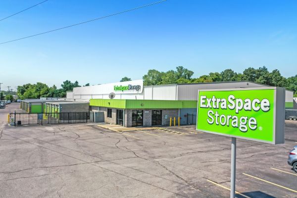 Extra Space Storage - 0680 - Memphis - Covington Way - 4961 Covington Way