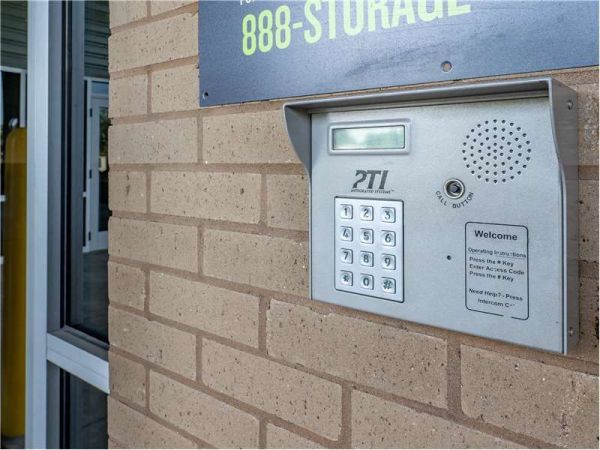 Extra Space Storage - 8155 - Charleston - Heriot St - 2118 Heriot Street