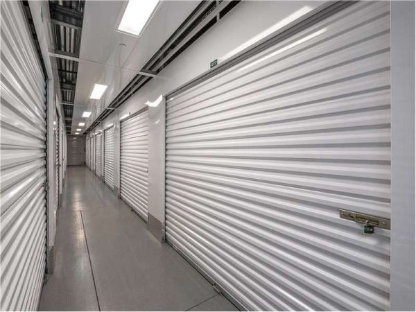 Extra Space Storage - 8155 - Charleston - Heriot St - 2118 Heriot Street