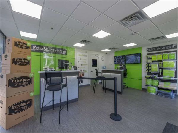 Extra Space Storage - 8347 - Mahwah - Micik Ln - 100 Micik Lane