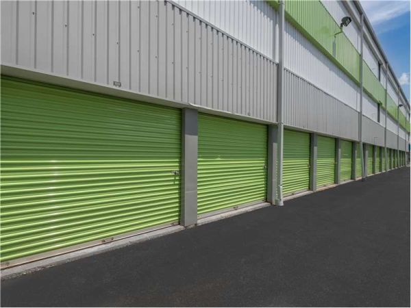 Extra Space Storage - 8347 - Mahwah - Micik Ln - 100 Micik Lane
