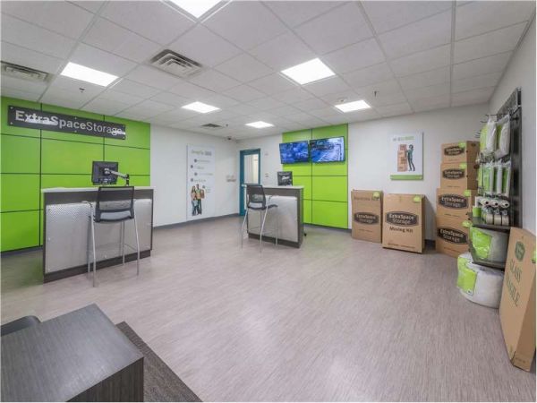 Extra Space Storage - 8350 - Poughkeepsie - South Rd - 2169 South Road