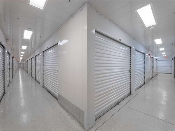 Extra Space Storage - 8350 - Poughkeepsie - South Rd - 2169 South Road