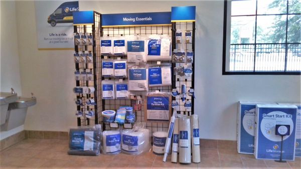 Extra Space Storage - 3011 - Jacksonville - 7657 103rd St - 7657 103rd Street