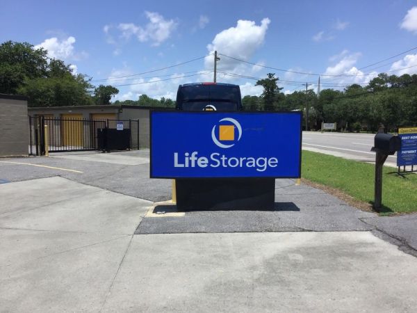 Extra Space Storage - 3065 - Summerville - Old Trolley Road - 422 Old Trolley Road